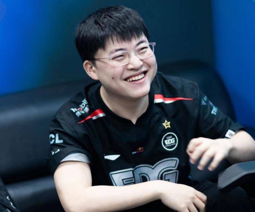 kaiyun官网-Uzi在利物浦比赛中爆冷，败北引发热议！-kaiyun官网